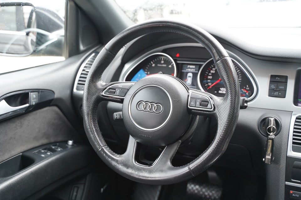 Audi Q7 3,0 TDi 245 S-line quattro Tiptr. 7prs 5d