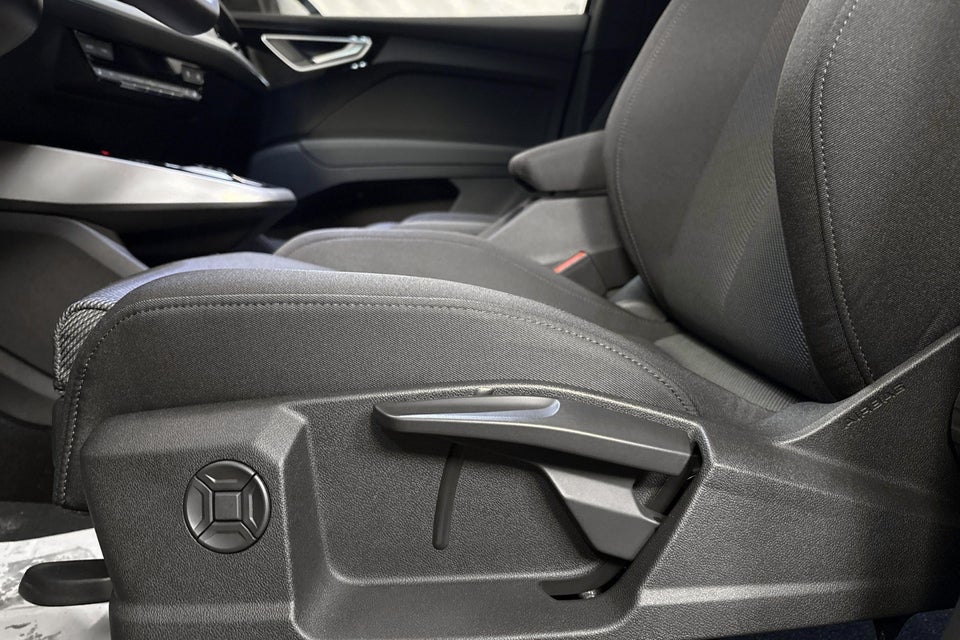 Audi Q4 e-tron 45 Progress 5d