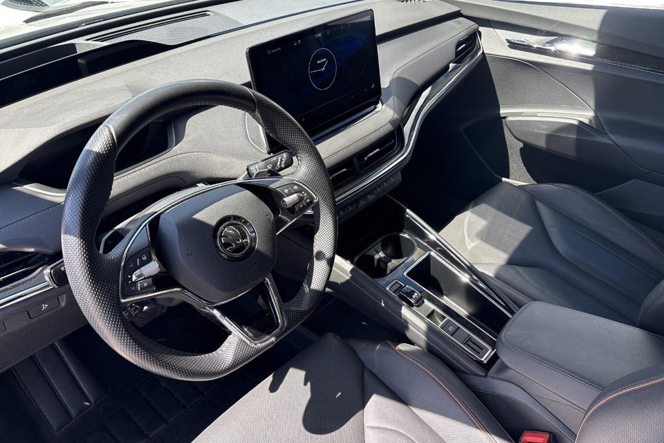 Skoda Enyaq 80 iV Suite 5d