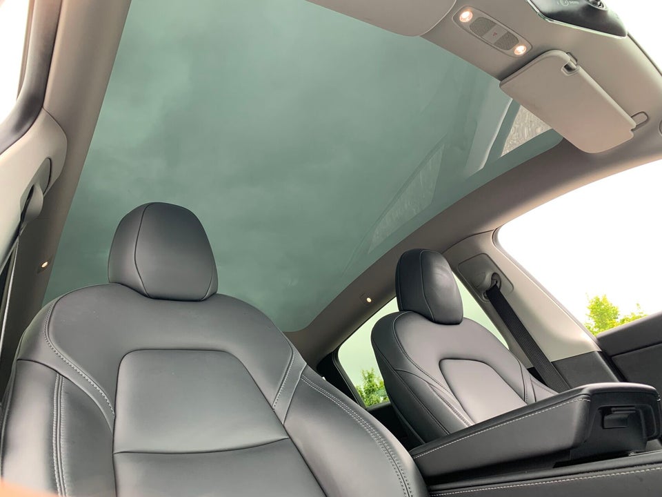 Tesla Model Y Long Range AWD 5d