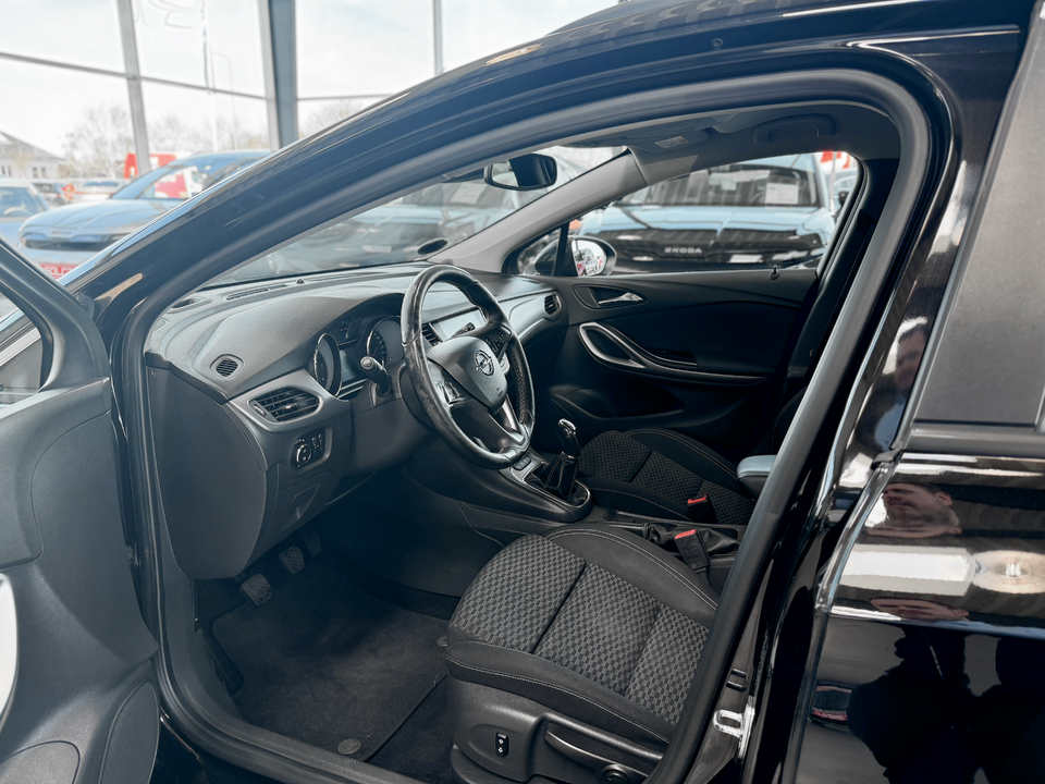 Opel Astra 1,6 CDTi 110 Enjoy Sports Tourer 5d