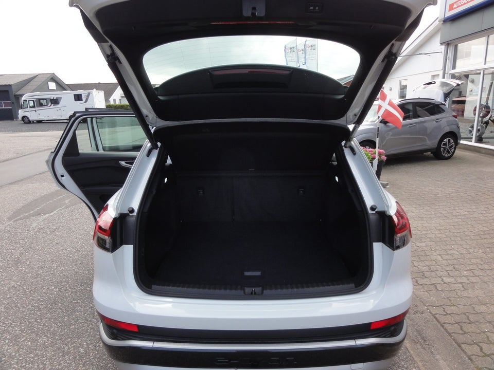 Audi Q4 e-tron 40 S-line 5d