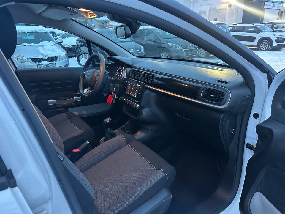 Citroën C3 1,2 PureTech 83 Shine Sport 5d