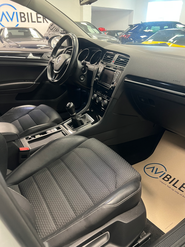 VW Golf VII 2,0 TDi 150 Highline BMT 5d