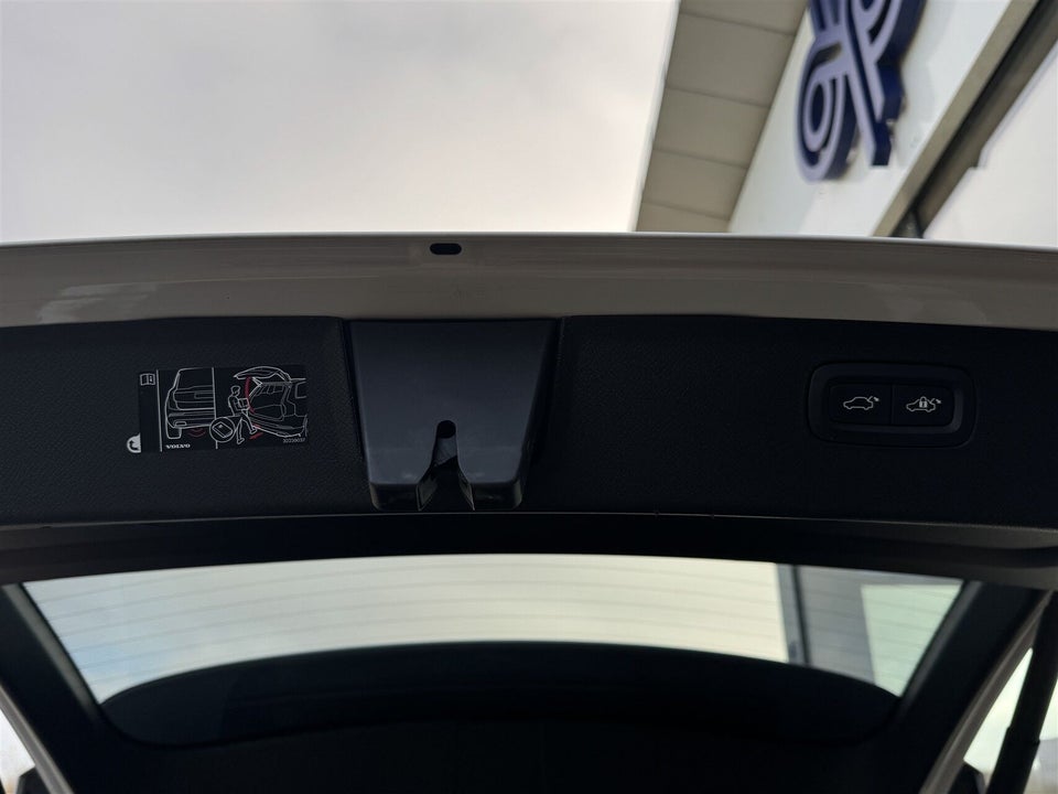 Volvo XC90 2,0 T8 ReCharge Ultimate Dark aut. AWD 7prs 5d