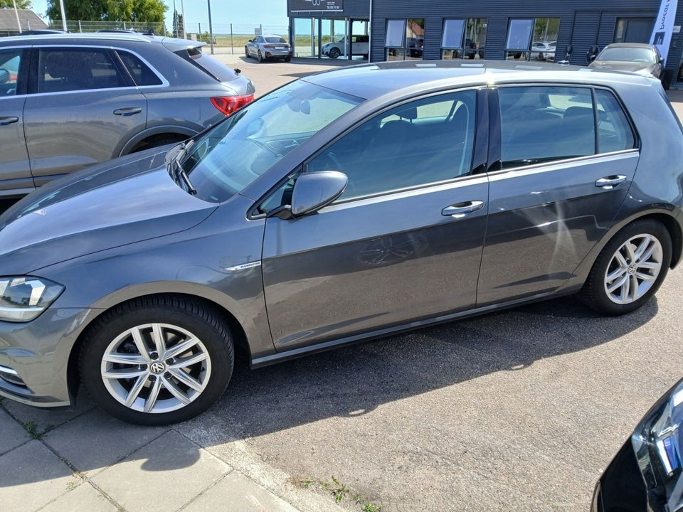 VW Golf VII 1,5 TSi 130 Comfortline DSG 5d