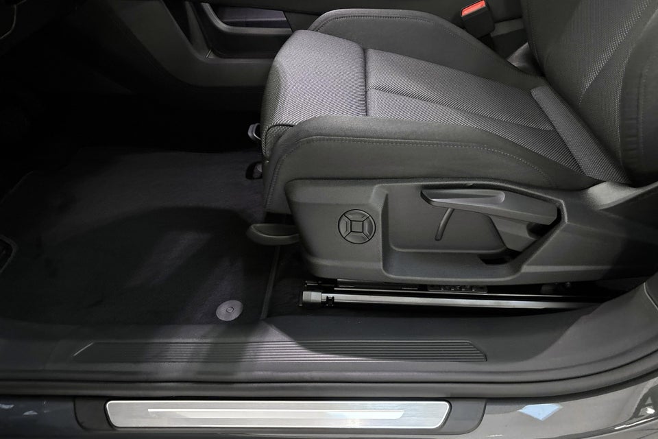 Audi Q4 e-tron performance 5d
