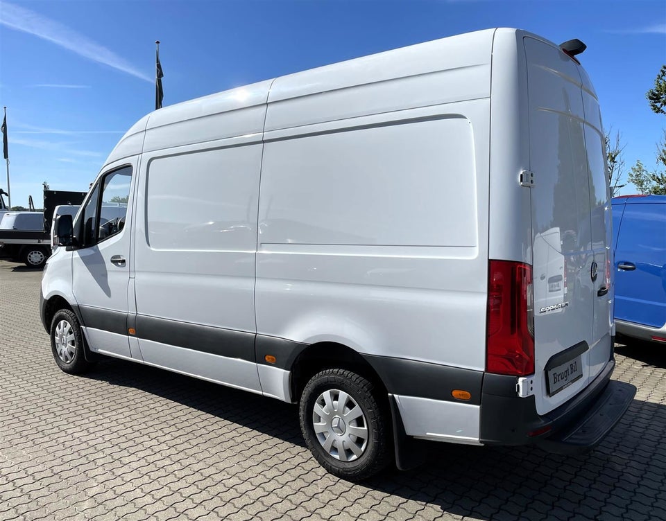 Mercedes Sprinter 317 2,0 CDi A2 Kassevogn aut. RWD