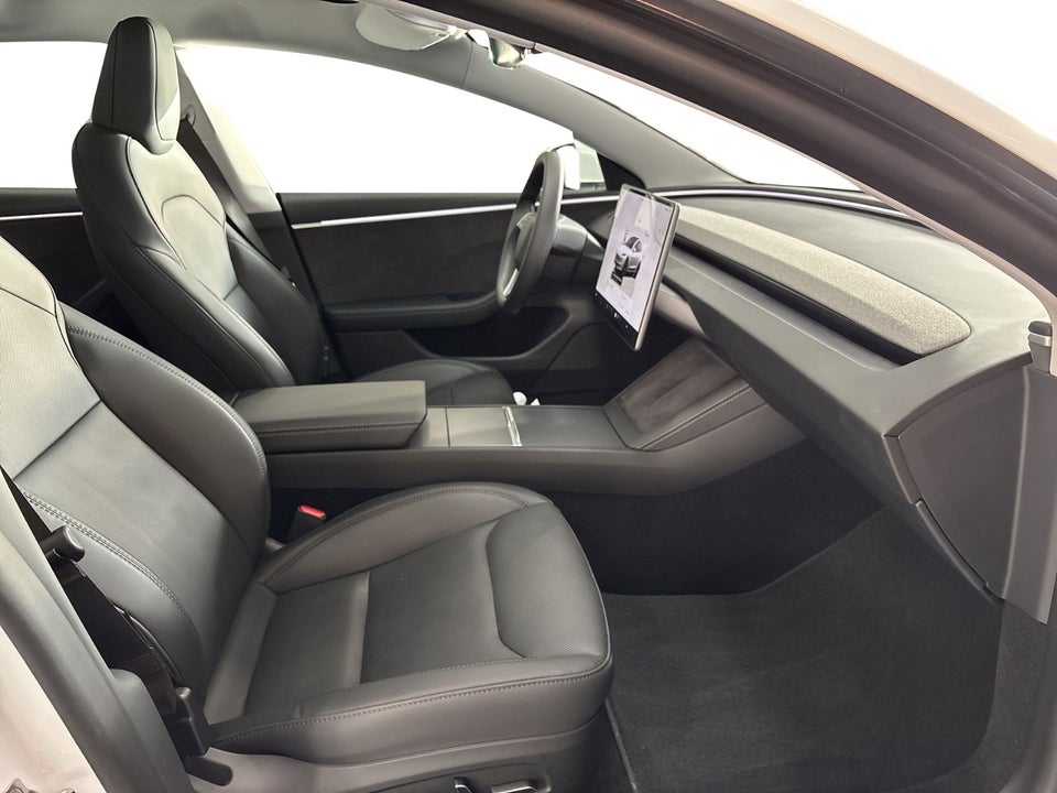 Tesla Model 3 Long Range AWD 4d