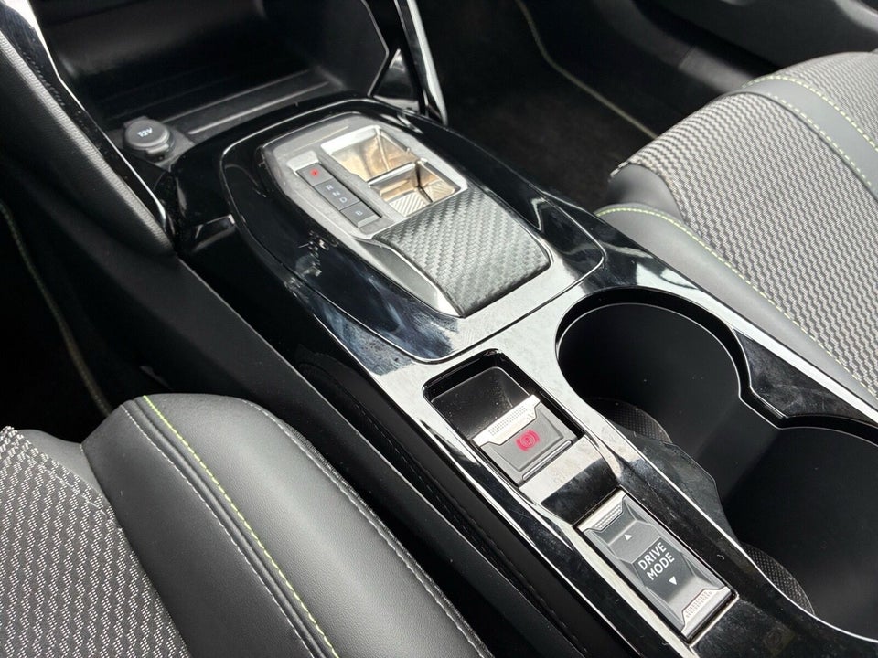 Peugeot e-2008 54 GT 5d
