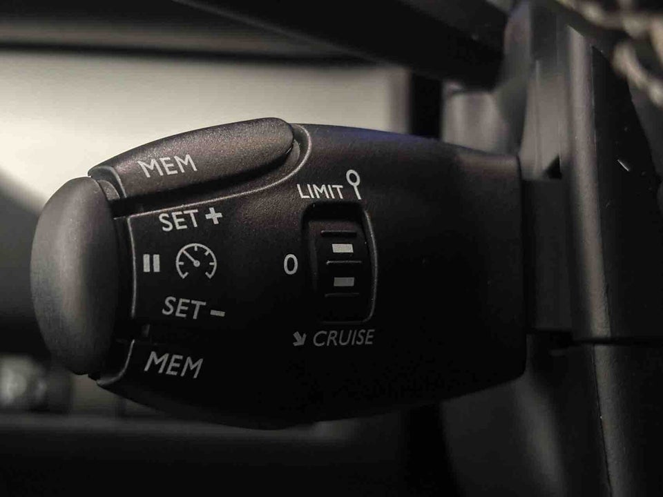 Peugeot e-Expert 75 L3 Plus Van