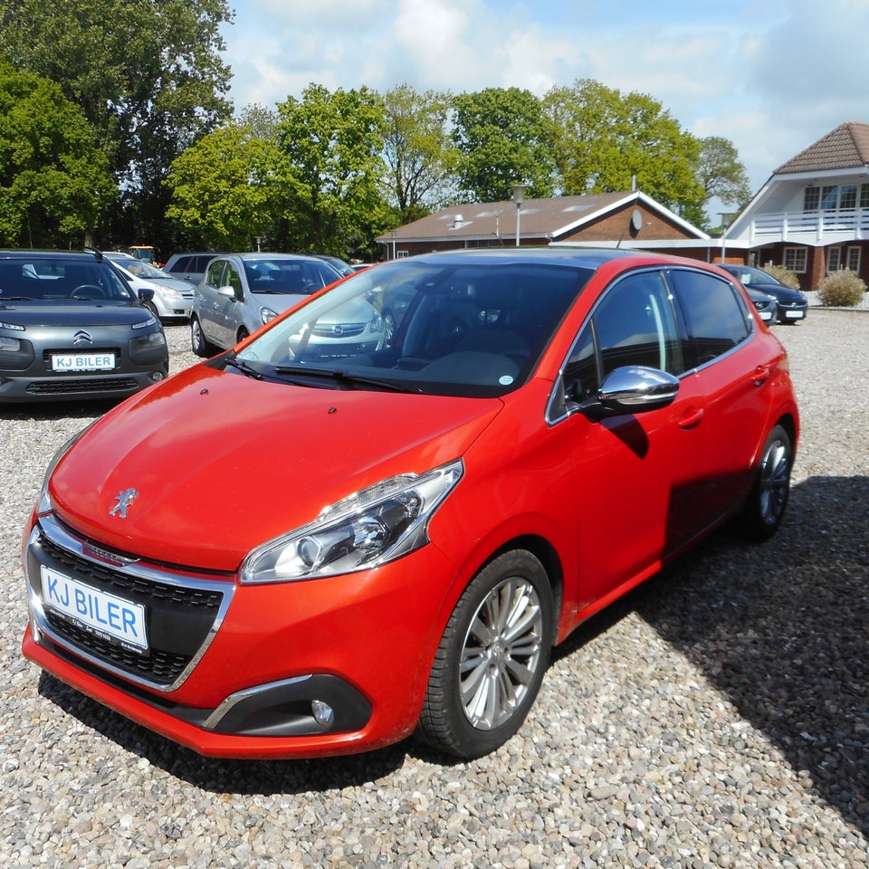 Peugeot 208 1,6 BlueHDi 100 Allure Sky 5d