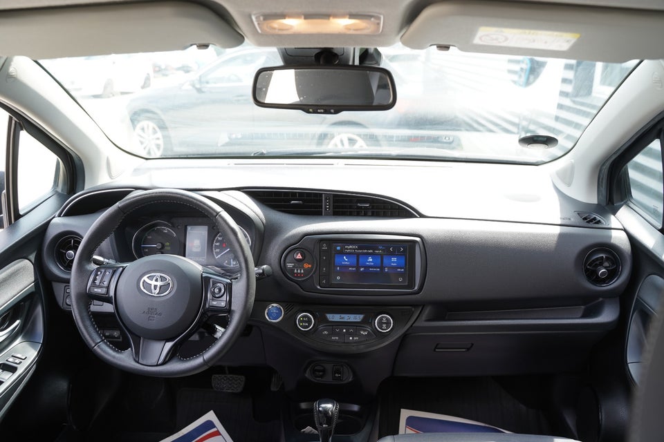 Toyota Yaris 1,5 Hybrid H3 Limited Smart e-CVT 5d