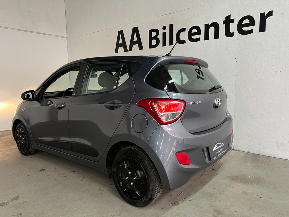 Hyundai i10 1,0 Black Line 5d