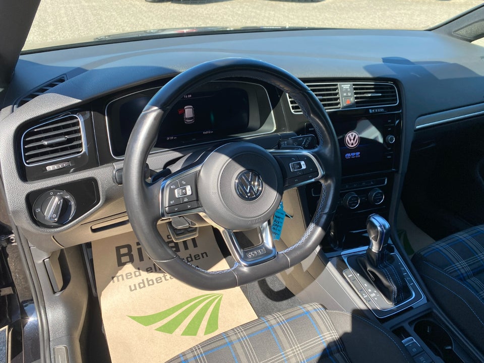 VW Golf VII 1,4 GTE DSG 5d