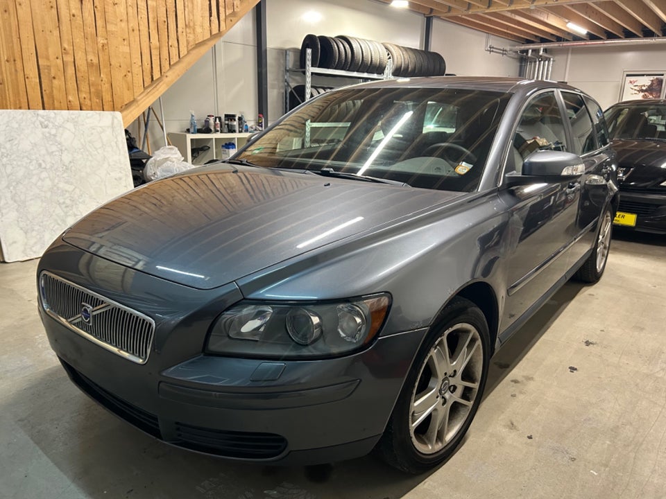 Volvo V50 1,8 Kinetic 5d