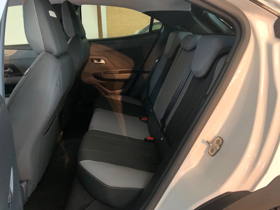 Opel Mokka-e 50 Elegance 5d