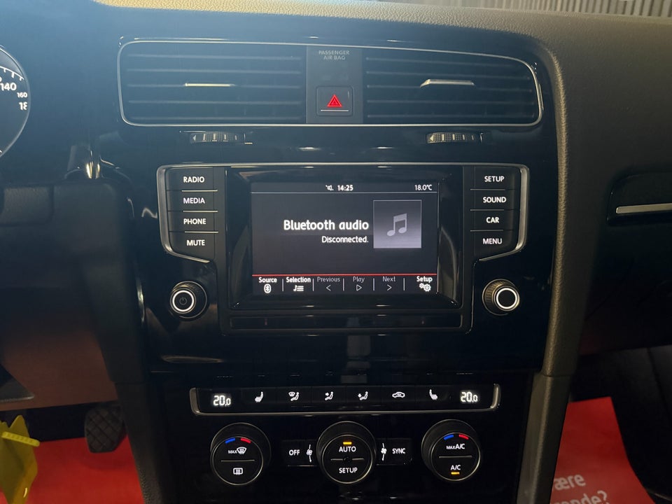 VW Golf VII 1,4 TSi 140 Highline Variant BMT 5d