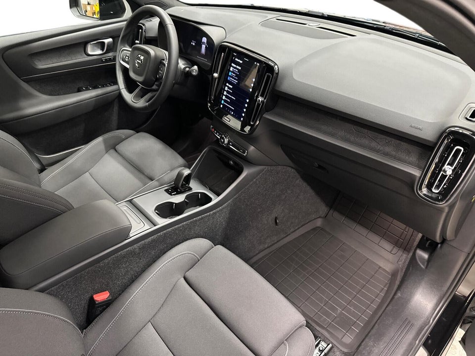 Volvo EX40 Extended Range Plus 5d