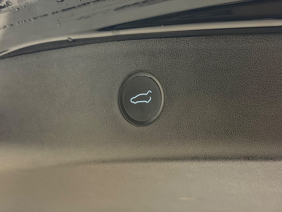 Tesla Model 3 Long Range AWD 4d