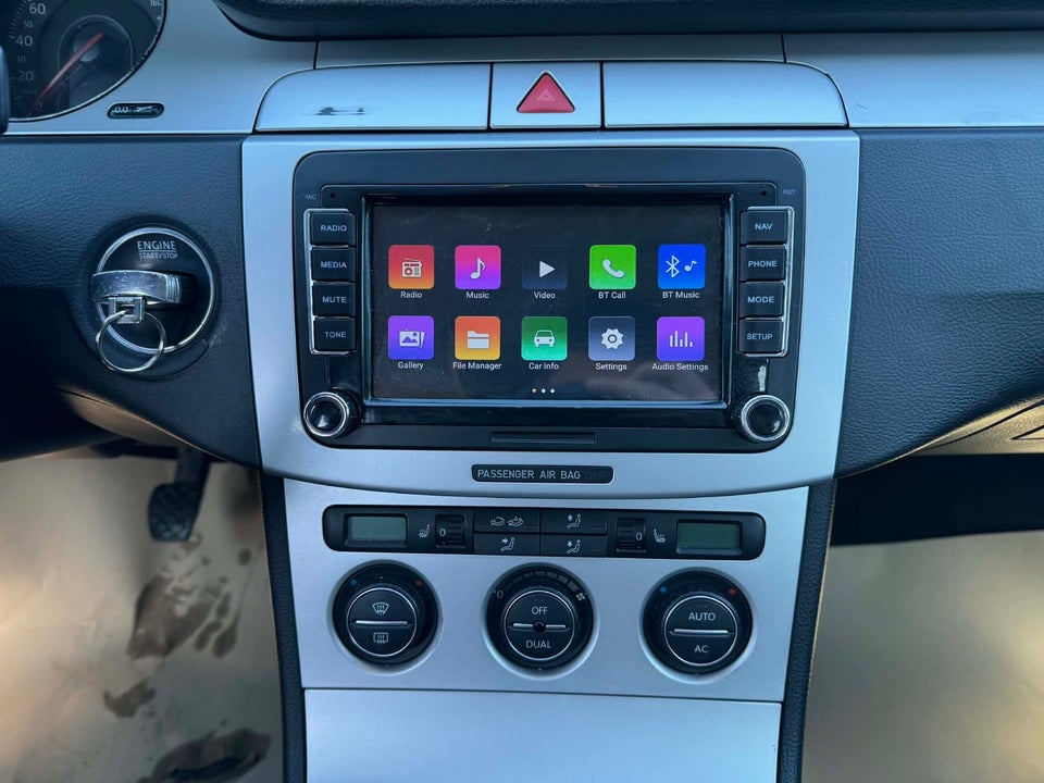 VW Passat 2,0 FSi Trendline Variant 5d