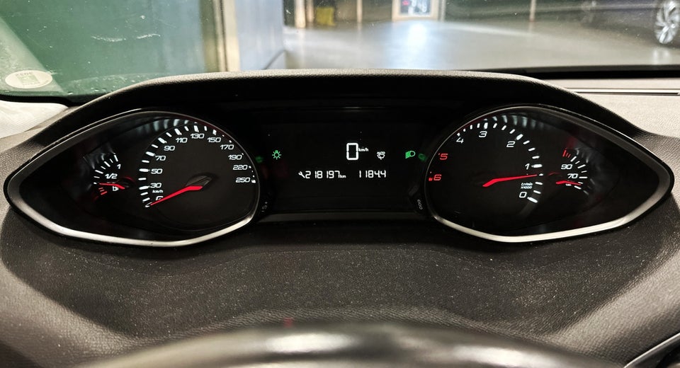 Peugeot 308 1,6 HDi 92 Style 5d