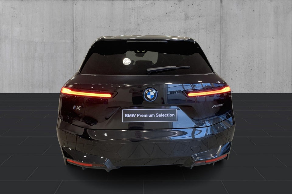 BMW iX xDrive40 Supercharged 5d