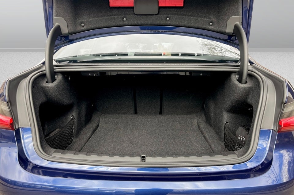 BMW 330i 2,0 Sport Line aut. 4d