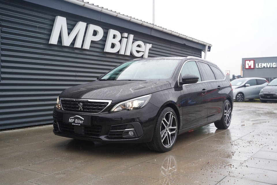Peugeot 308 1,2 PureTech 130 Selection Sky SW 5d