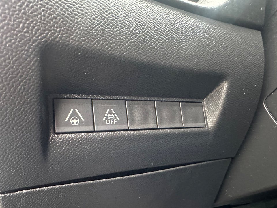 Peugeot e-2008 50 GT Pack 5d