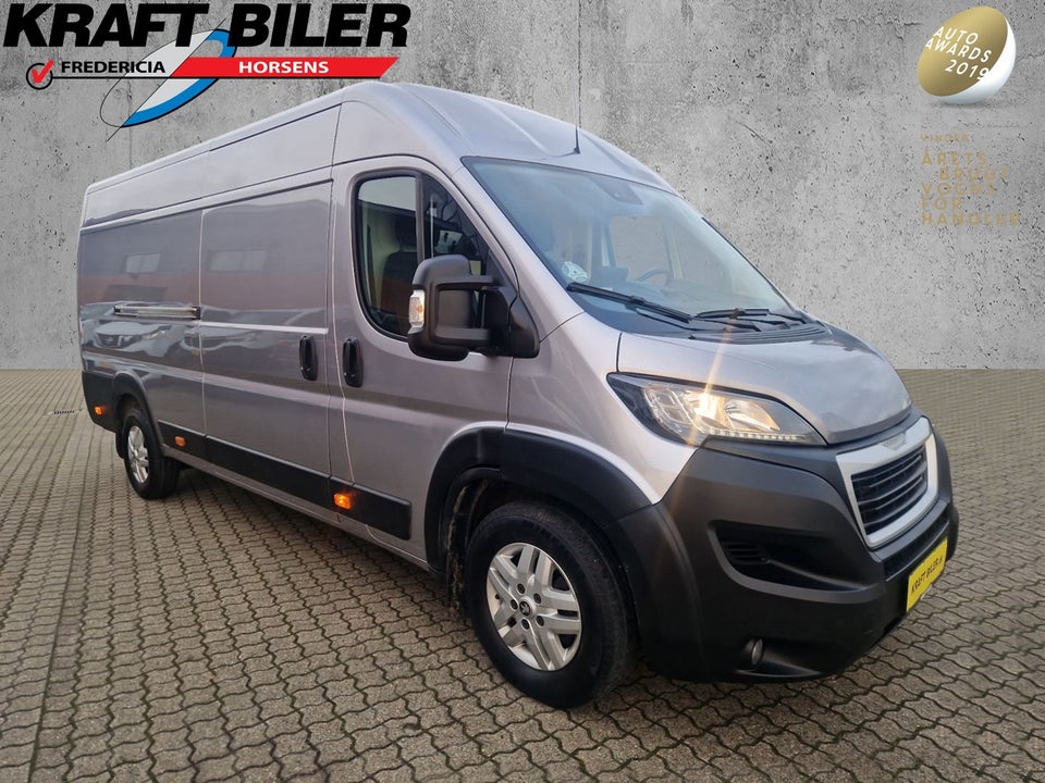 Peugeot Boxer 335 2,2 BlueHDi 165 L4H2 Ultimate