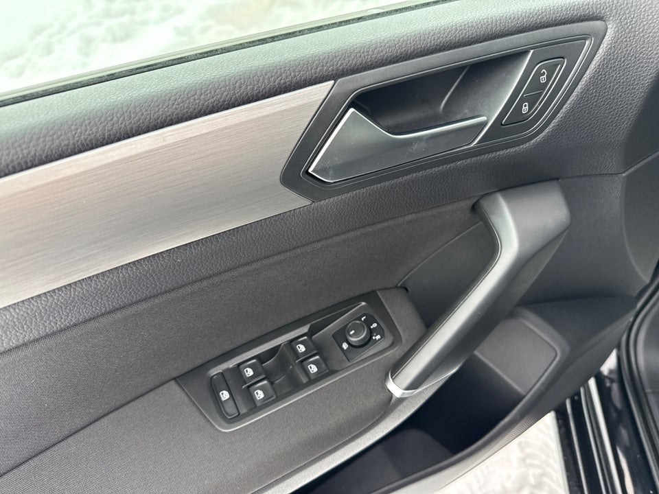 VW Touran 2,0 TDi 122 Comfortline Van 5d