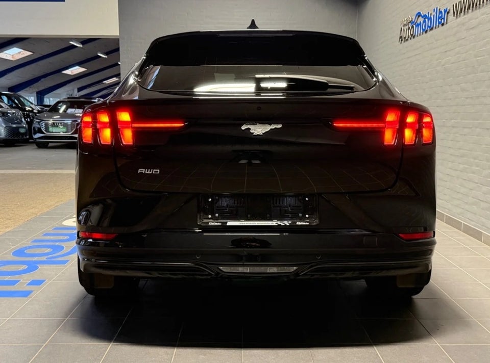 Ford Mustang Mach-E 88 Extended Range AWD 5d