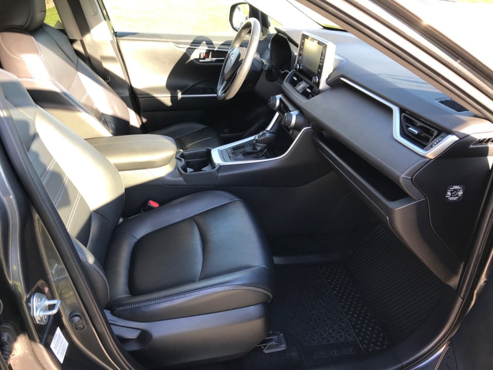 Toyota RAV4 2,5 Hybrid H3 Style MDS 5d