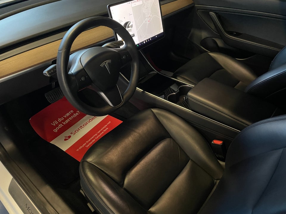 Tesla Model 3 Standard Range+ RWD 4d