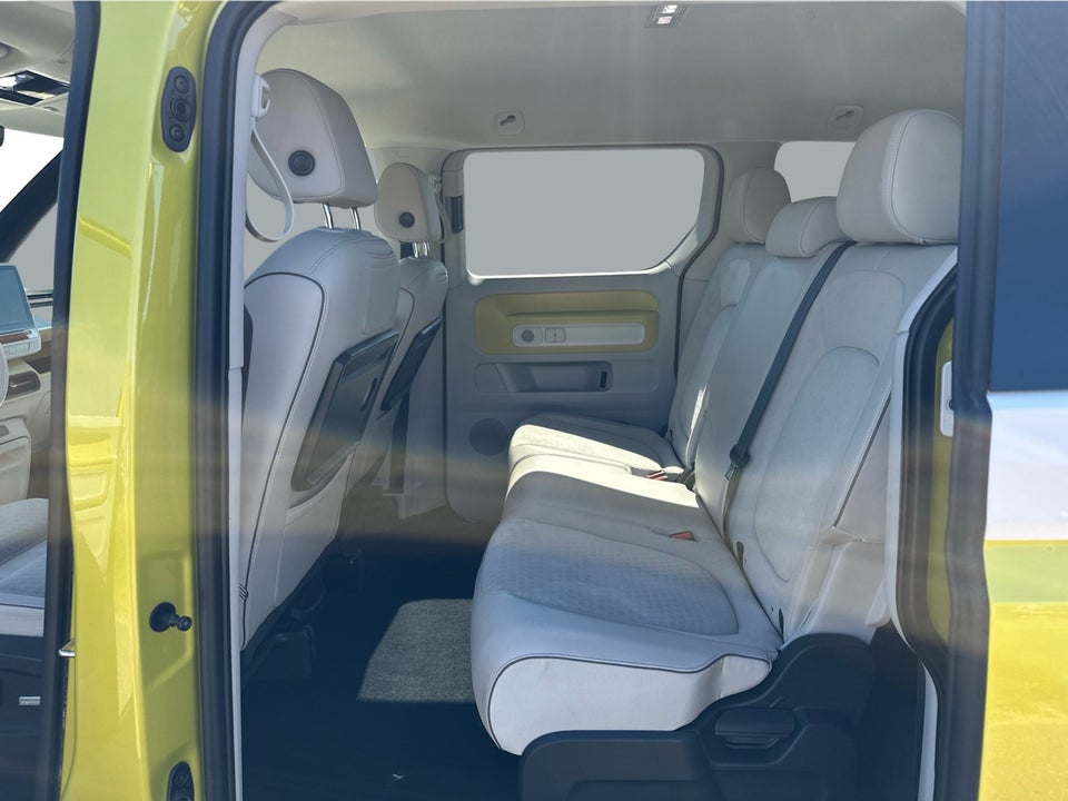 VW ID.Buzz 77 Pro SWB 5d