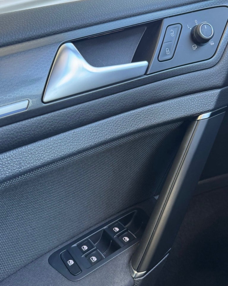 VW Golf VII 1,4 GTE DSG 5d