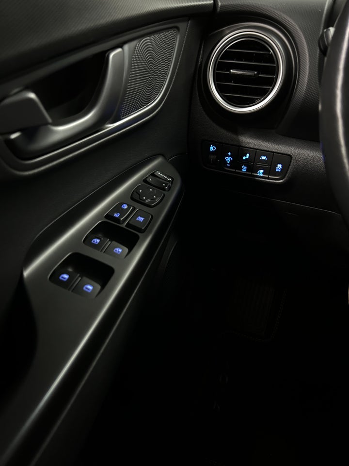 Hyundai Kona 64 EV Ultimate 5d