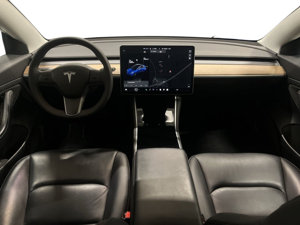 Tesla Model 3 Standard Range+ RWD 4d