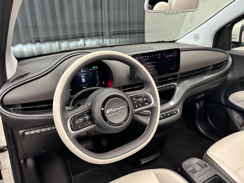 Fiat 500e 42 la Prima by Bocelli Cabrio 2d