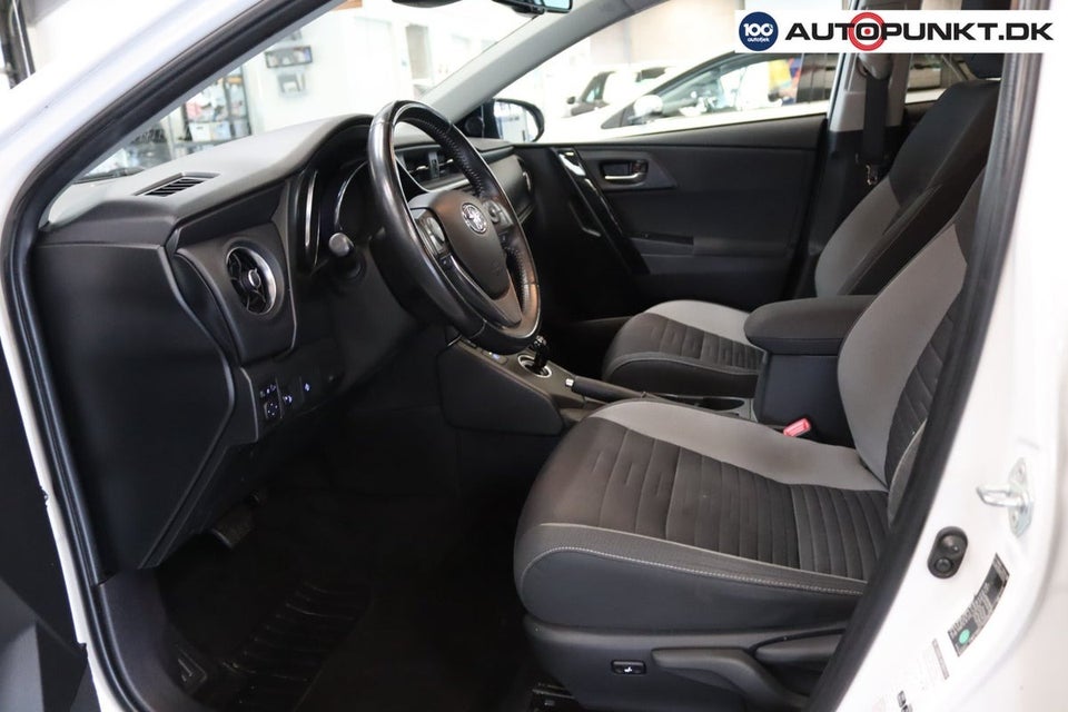 Toyota Auris 1,8 Hybrid H2+ CVT 5d
