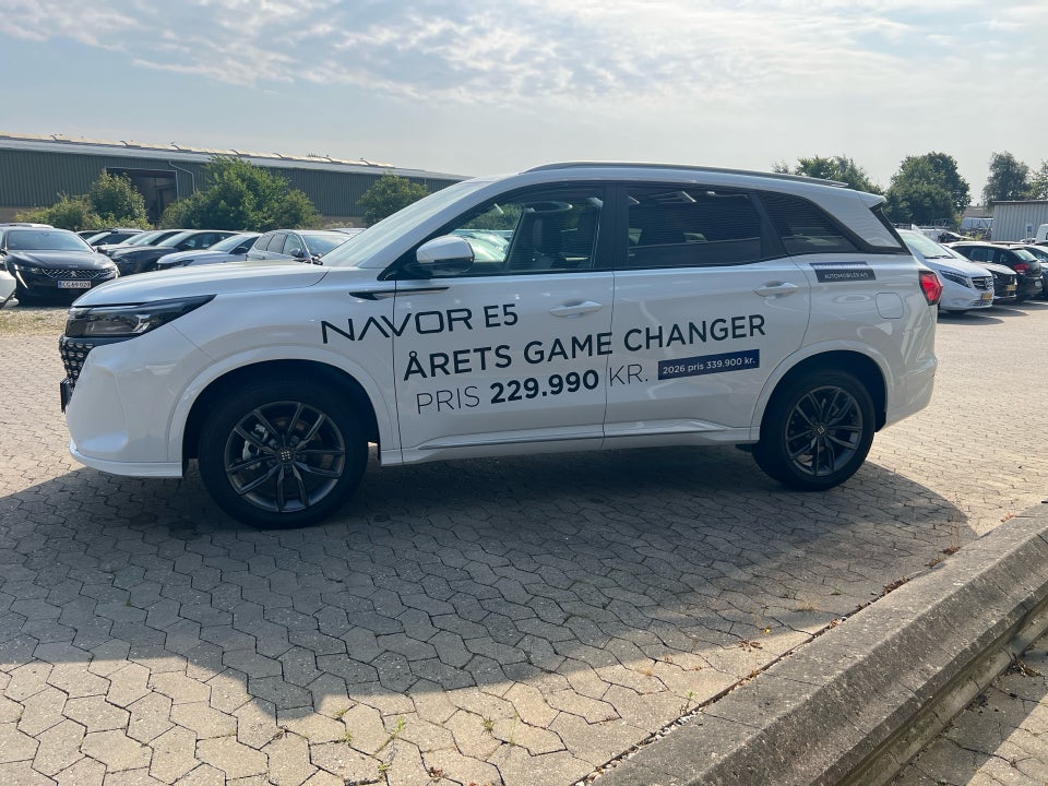 Navor E5 1,5 PHEV Rock 5d