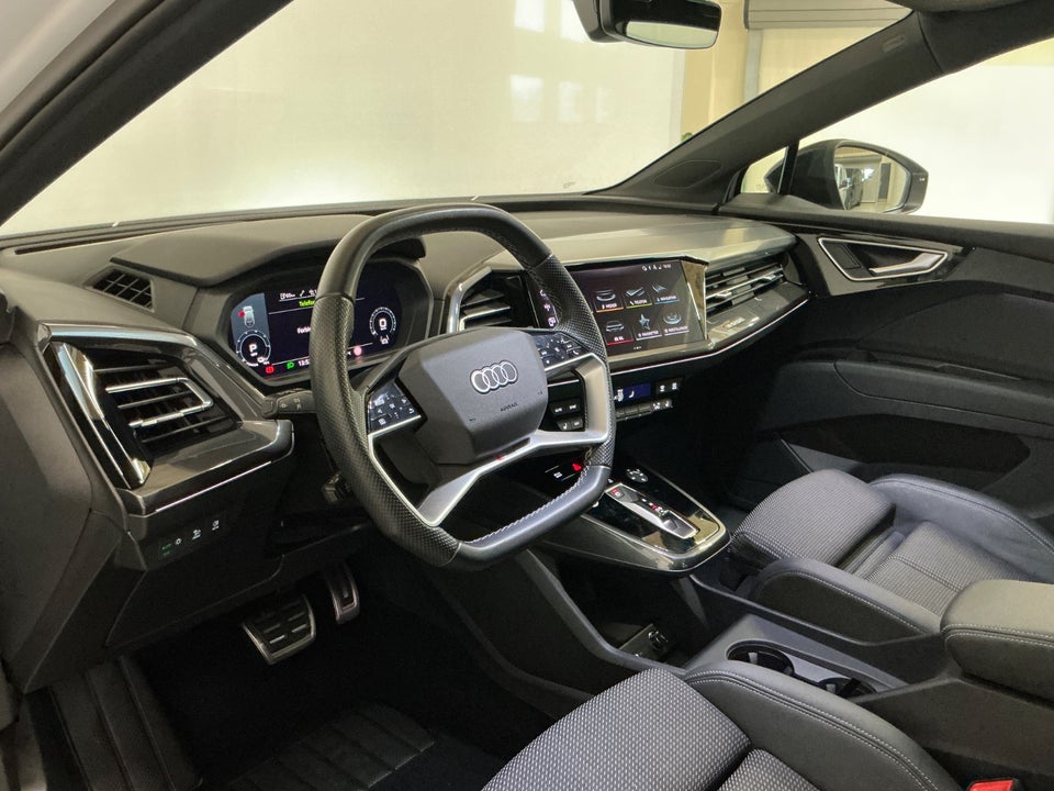 Audi Q4 e-tron 50 S-line quattro 5d