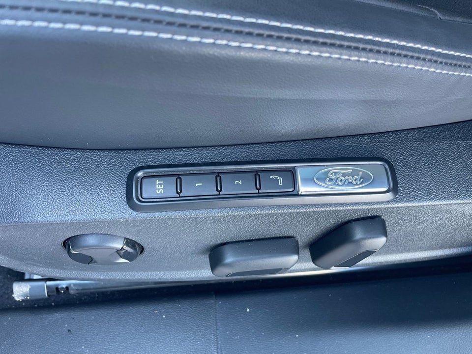Ford Explorer 77 Premium Extended Range 5d