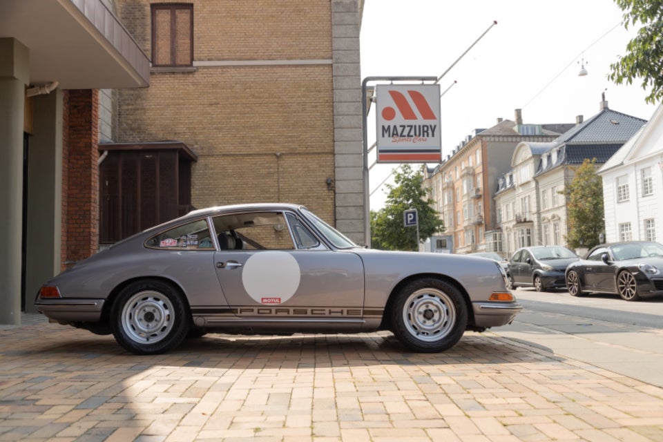 Porsche 911 2,2 Coupé L SWB 2d