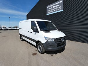 Mercedes Sprinter 317, modelår 2023, 500 km