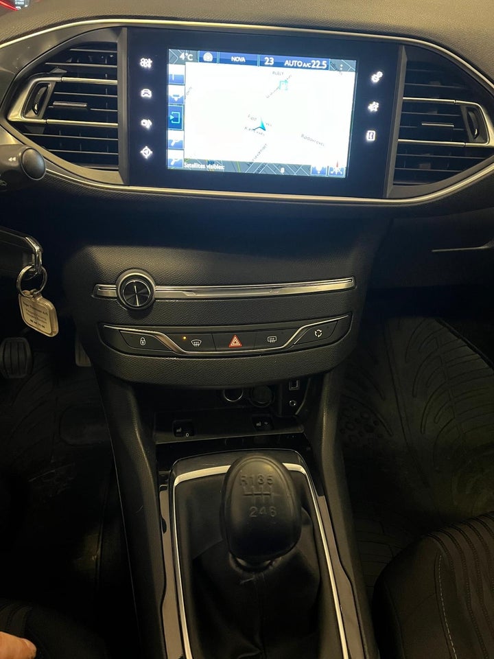 Peugeot 308 1,6 BlueHDi 120 Active SW 5d