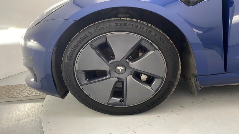 Tesla Model 3 Standard Range+ RWD 4d