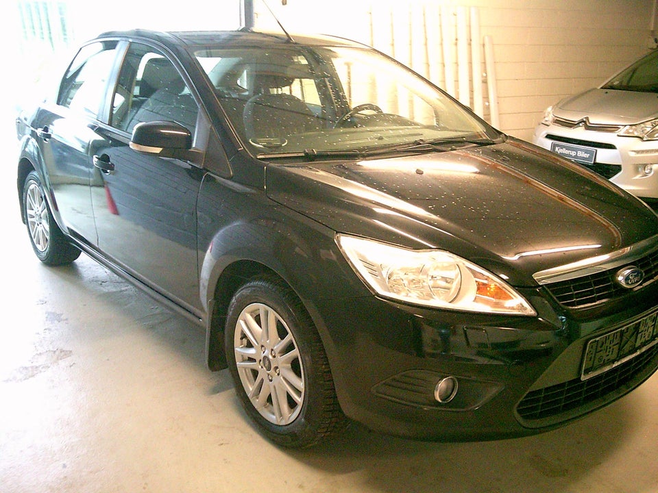 Ford Focus 1,6 Ghia Collection 4d
