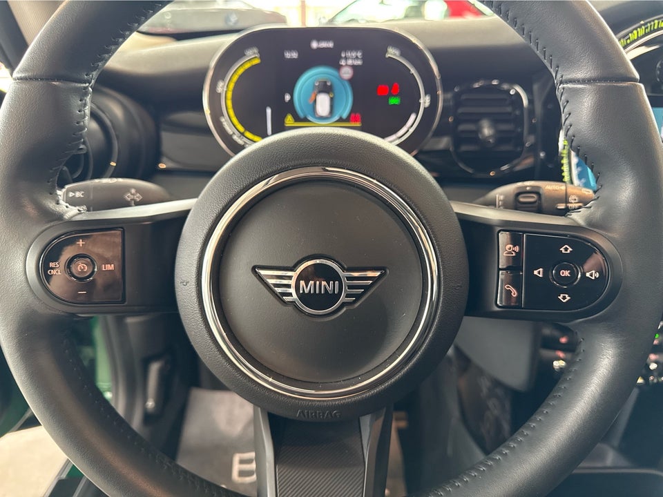 MINI Cooper SE Classic Trim 3d